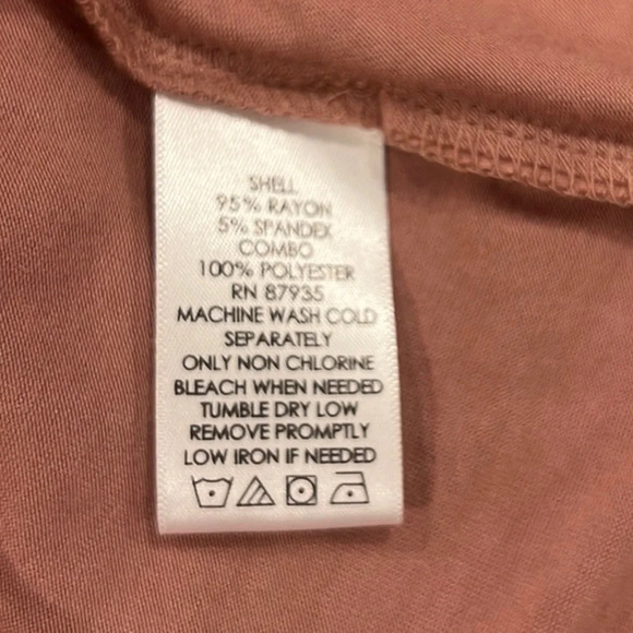 LOGO Lori Goldstein pink 3/4 sleeve tunic top with front pockets size 1X - Picture 4 of 5